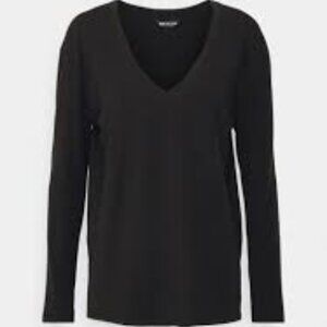 2 for 10 Athleta Outbound Long Sleeves